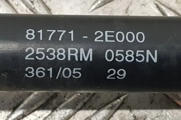 Oikea tavaratilan toimilaite HYUNDAI TUCSON (JM) 817712E000 image 3