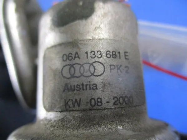 SEAT IBIZA 6K 1.8T Rampe d'injection 4pcs 06A133681E image 3