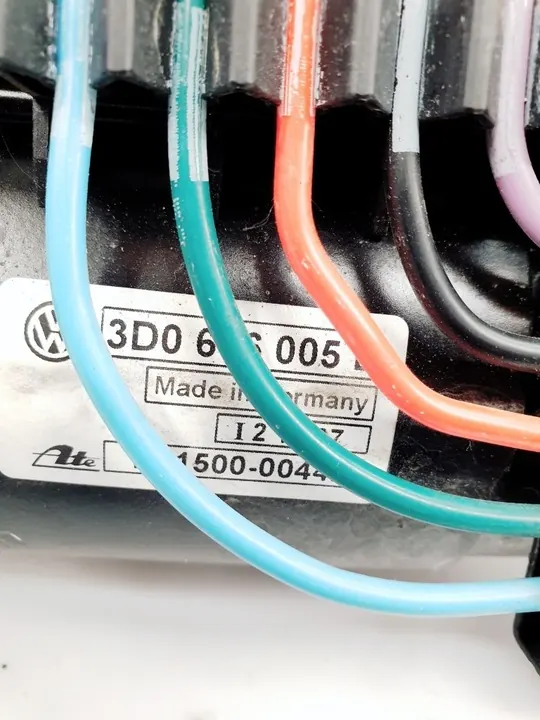 Compressore sospensione VW Phaeton 3D0616005L image 2