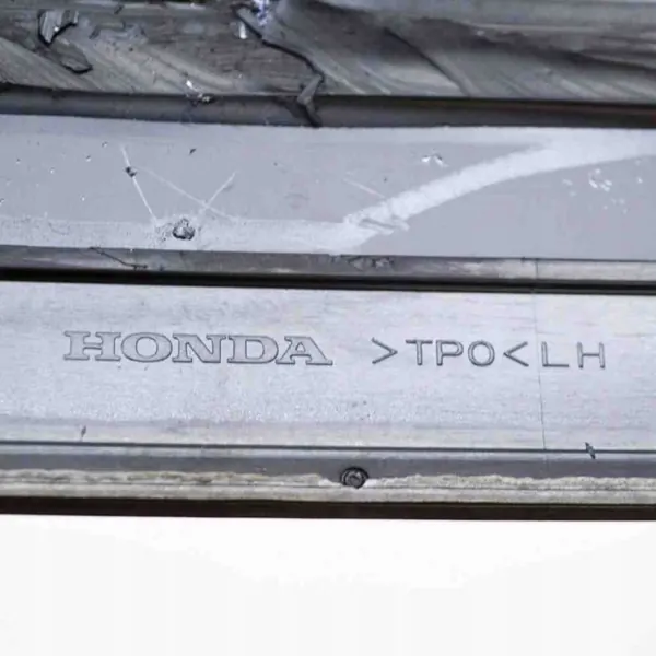 Vidro traseiro esquerdo OEM 73562TLCA01 Honda CR-V V image 4