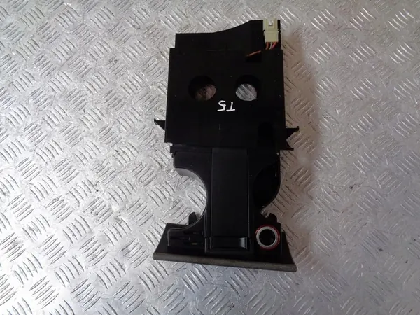 Juomapidike VW Transporter T5 Caravelle image 3