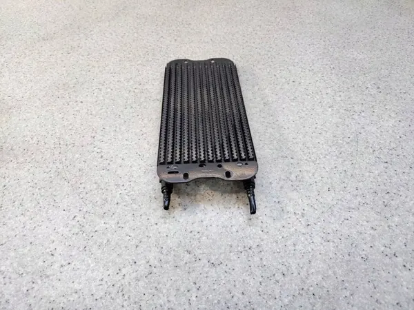 Arrefecedor combustível OEM 175103180R para Renault Master III image 3