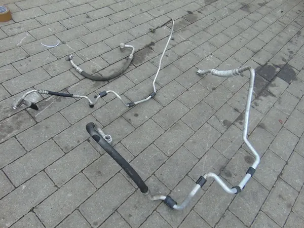 Ilmastointijohdot VW Caddy III 2.0 Bensiini image 2