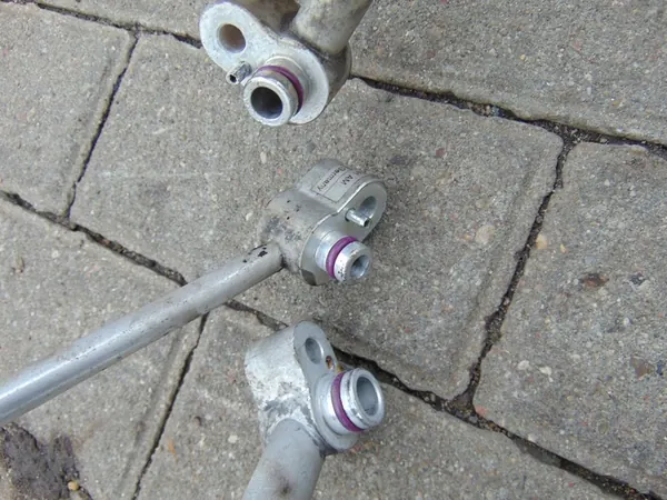 Ilmastointijohdot VW Caddy III 2.0 Bensiini image 4