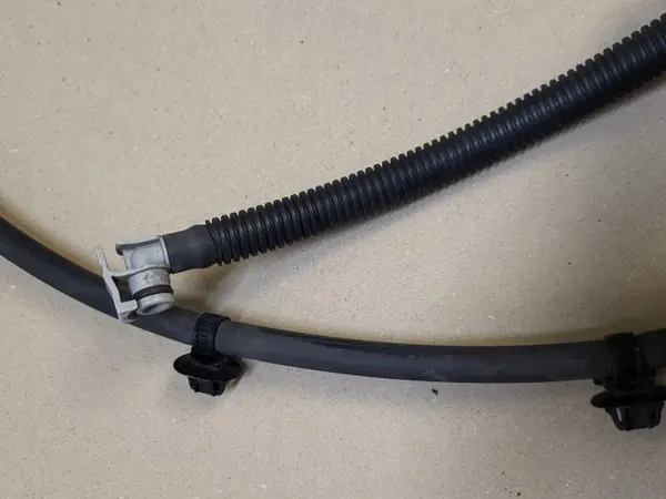 Sproeileiding Mitsubishi OE OEM ZE ZDERZAKA PRZEDNIEGO image 3