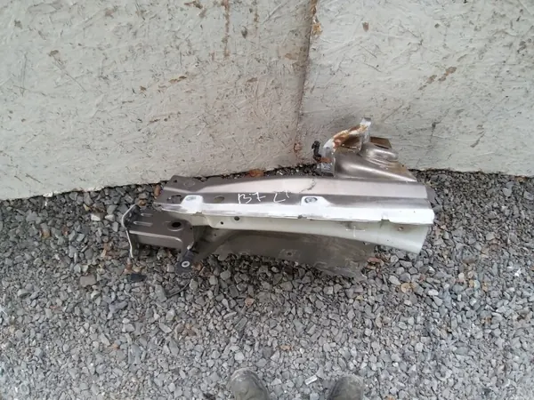VW Passat B7 Cuarto de Larguero OEM CIARTKA LP B7 Izquierdo Delantero image 2