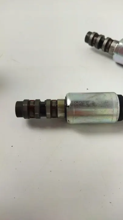 Nokkenassensor OEM 3L3E-6B297-EB voor Mustang V8 image 3