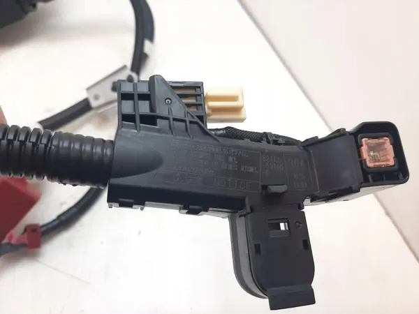 Fusible relais batterie Lexus LS 460 OEM 8216550010B image 9