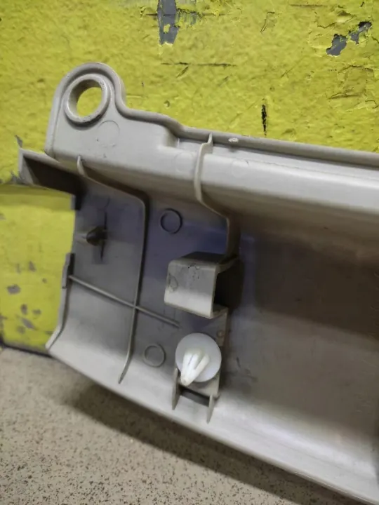 Lexus RX300 Takavyön kansi OEM 5838748030 image 9