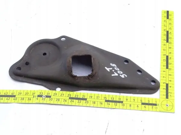 PEUGEOT_5008_I_09-17 Stoßdämpferhalterung Links Hinten OEM image 3
