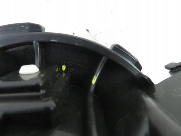 AUDI A4 B8 A5 8T Fläkt U0851003 image 2