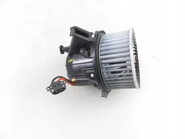 AUDI A4 B8 A5 8T Fläkt U0851003 image 6