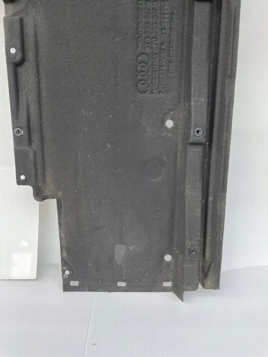 Audi A4 B8 A5 8T vänster underredsskydd 8K0825207D image 3