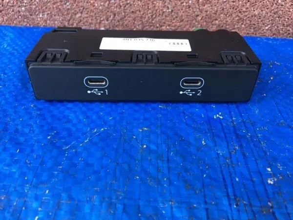 Audi USB-portti OEM 4N1035736 A6 Allroad C8 2022 image 2
