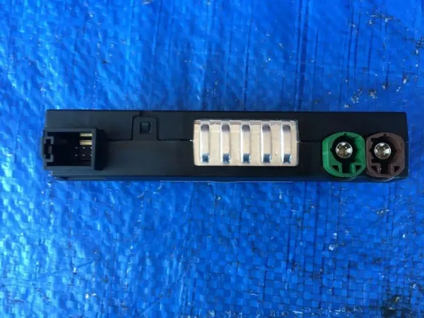 Audi USB-portti OEM 4N1035736 A6 Allroad C8 2022 image 3