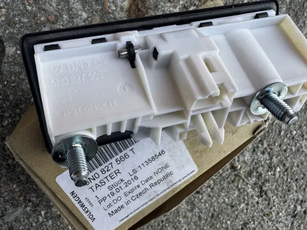 Kofferbakknop OEM 5N0827566T voor VW Tiguan I 07- image 6