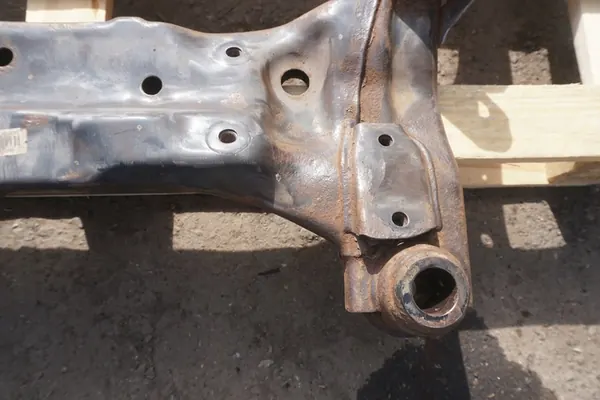 HYUNDAI i30 I 07-14 Trave di Sospensione 62405-2L000 image 4