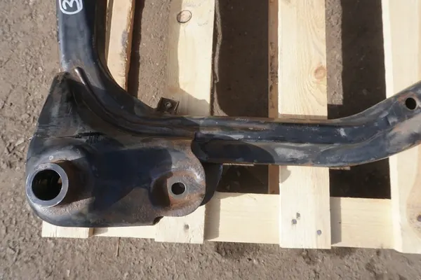 HYUNDAI i30 I 07-14 Trave di Sospensione 62405-2L000 image 7