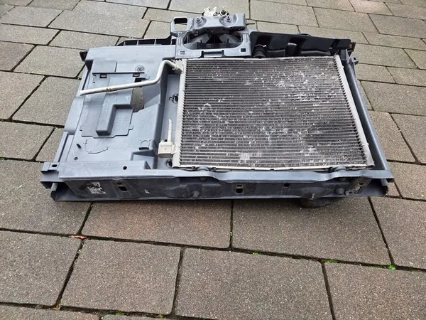 Voorste montage PEUGEOT 208 I met radiator en ventilator image 6
