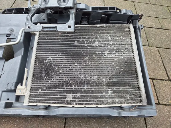 Voorste montage PEUGEOT 208 I met radiator en ventilator image 7