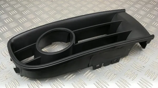 Etupuskimen sumuvalogriili oikea VW POLO IV 9N image 3