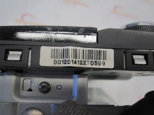 NISSAN JUKE 15r Radio CD OEM 28185BV80A image 7