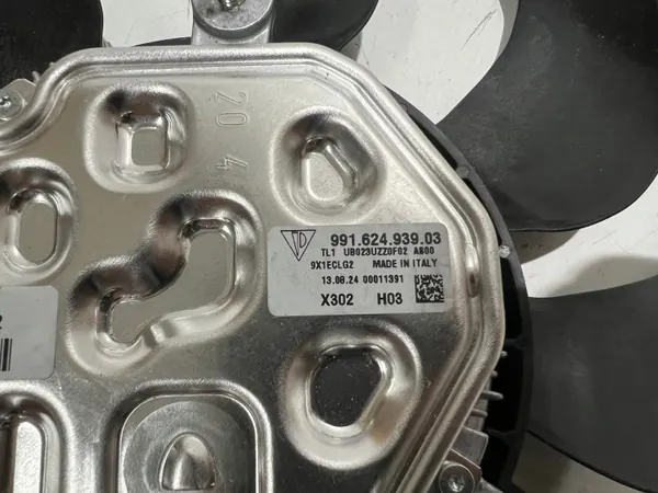 Porsche Lüfterflügel OEM 99162493903 - Gebraucht image 5