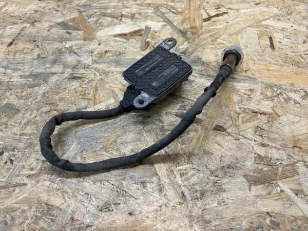 Capteur Lambda NOX Mercedes A0111536128 pour Actros MP5 image 2