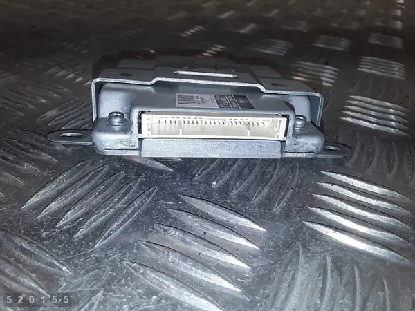 Toyota Yaris ECU OEM 8815052010 - Begagnad image 3
