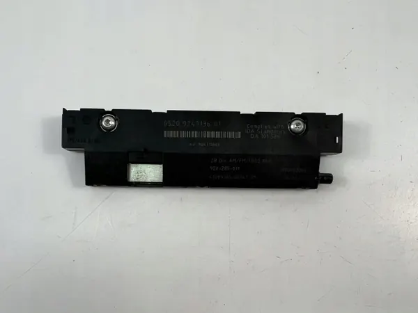 BMW 5 GT F07 Diversity Antennivahvistin OEM 9247136 image 4