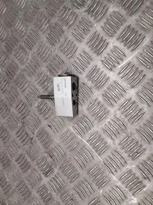 A/C expansieklep Chevrolet Camaro 2016 OEM 22799451 image 2