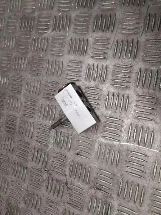 A/C expansieklep Chevrolet Camaro 2016 OEM 22799451 image 4