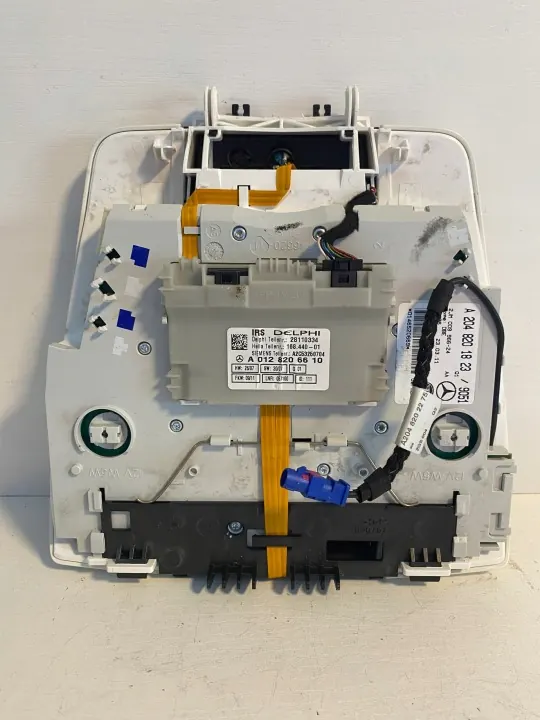 Mercedes W204 Cabine Lamp OEM A2048201823 image 4