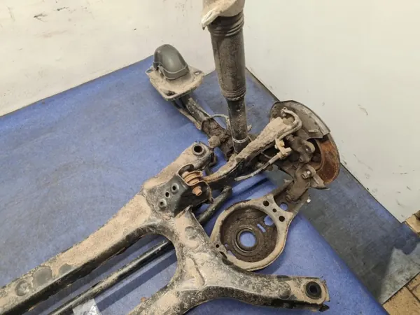 Toyota OE SIMAR-58758 Bakvagnsbalk image 3