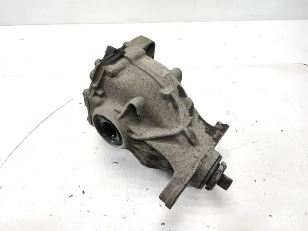 OEM 7584446 Bakaxelns differential för BMW 5GT 520d F07 image 2