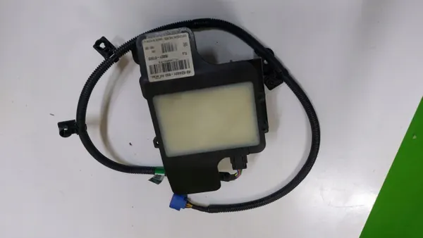 Dödvinkelssensor Hyundai Tucson III OEM 95821-D7000 image 2
