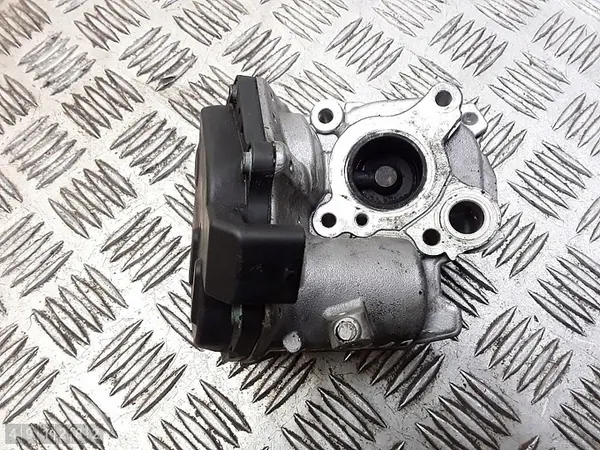 Válvula EGR Mercedes E W212 2012 2200CDI a6511400460 image 3