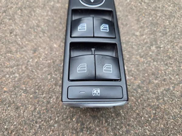 Mercedes E-Klasse W212 Linker Raam Schakelaar A2129056100 image 2