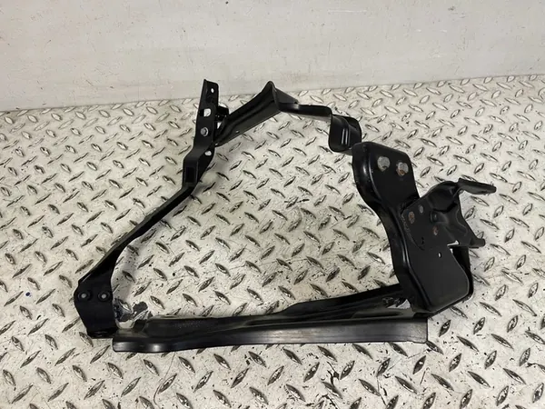 Supporto Faro Anteriore Destro Mercedes Classe C W204 OEM 204620596 image 2