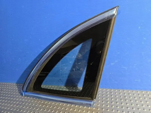 Vitre latérale arrière droite Mercedes-Benz B W247 2025 A2476706601 image 3