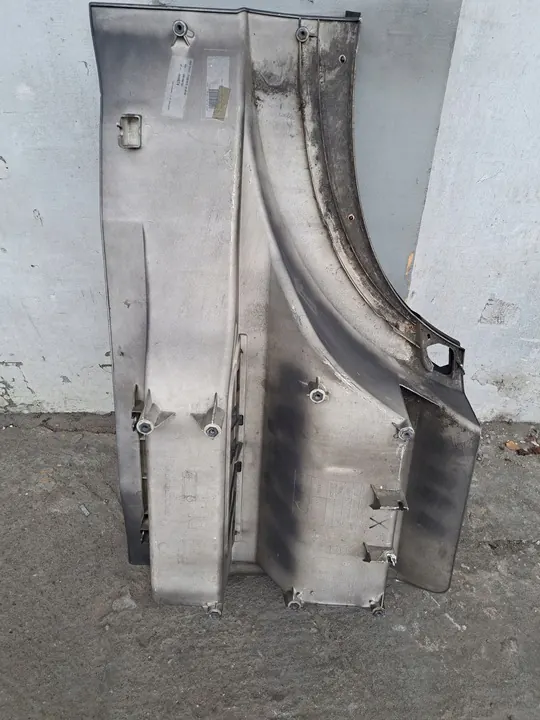 Mercedes-Benz OE A9606665103 marchepied image 2