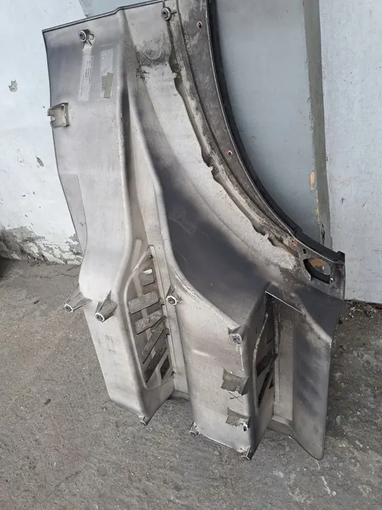 Mercedes-Benz OE A9606665103 marchepied image 3