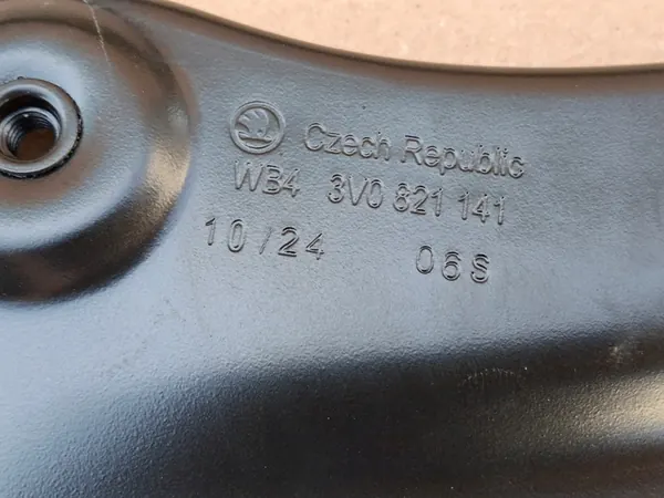 Supporto parafango anteriore sinistro SKODA SUPERB III 3V0821105 image 10