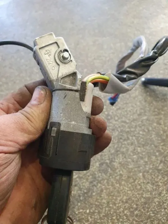 Interruptor de ignição OEM 9663123280 Citroën C3 Picasso image 5
