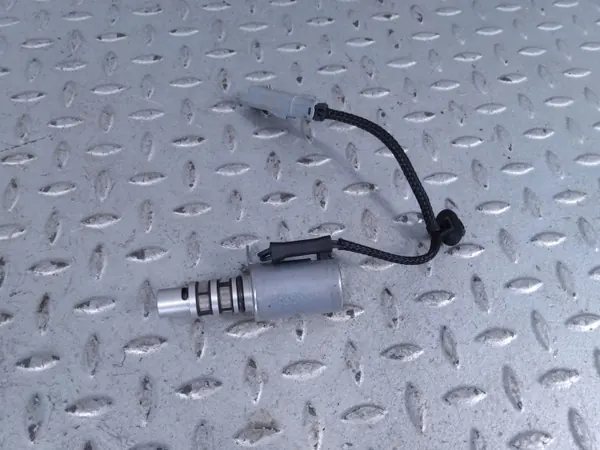 Sensor de presión de aceite Land Rover Defender LR153976 image 3