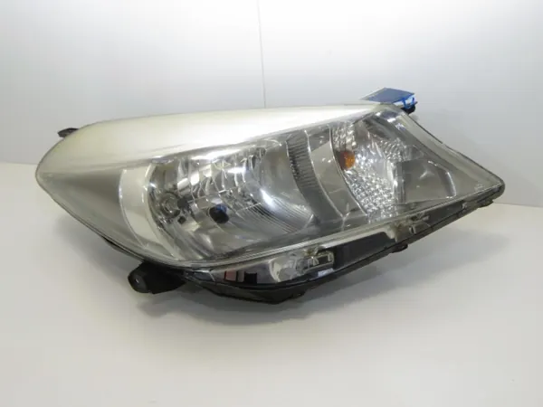 Toyota Yaris III Voor Rechter Koplamp OEM 360176553 image 6