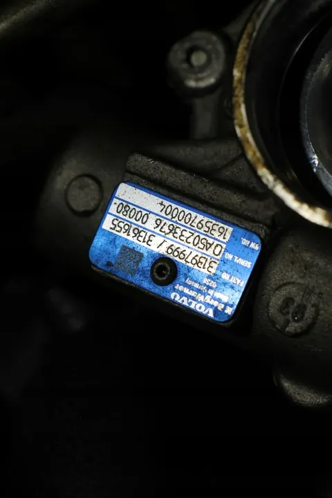 Turbocompresor VOLVO V40 V70 S80 XC70 V60 S60 XC60 image 8
