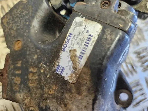 Pompe à injection haute pression Opel OE OEM 55572537 image 4