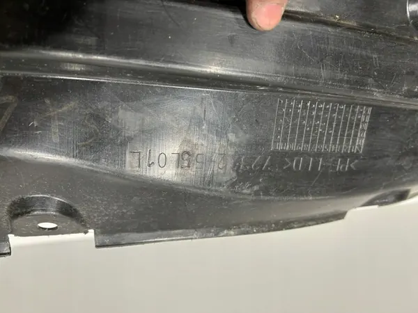 Suzuki SX4 vasen etulokasuoja OEM 72322-55L01L image 6