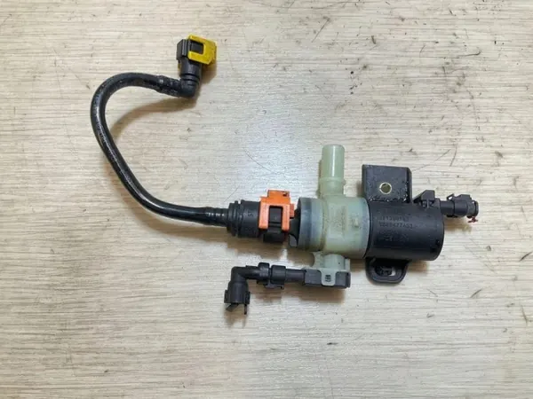 Brandstofpomp bijverwarming Volvo 32139918 1.5L image 2